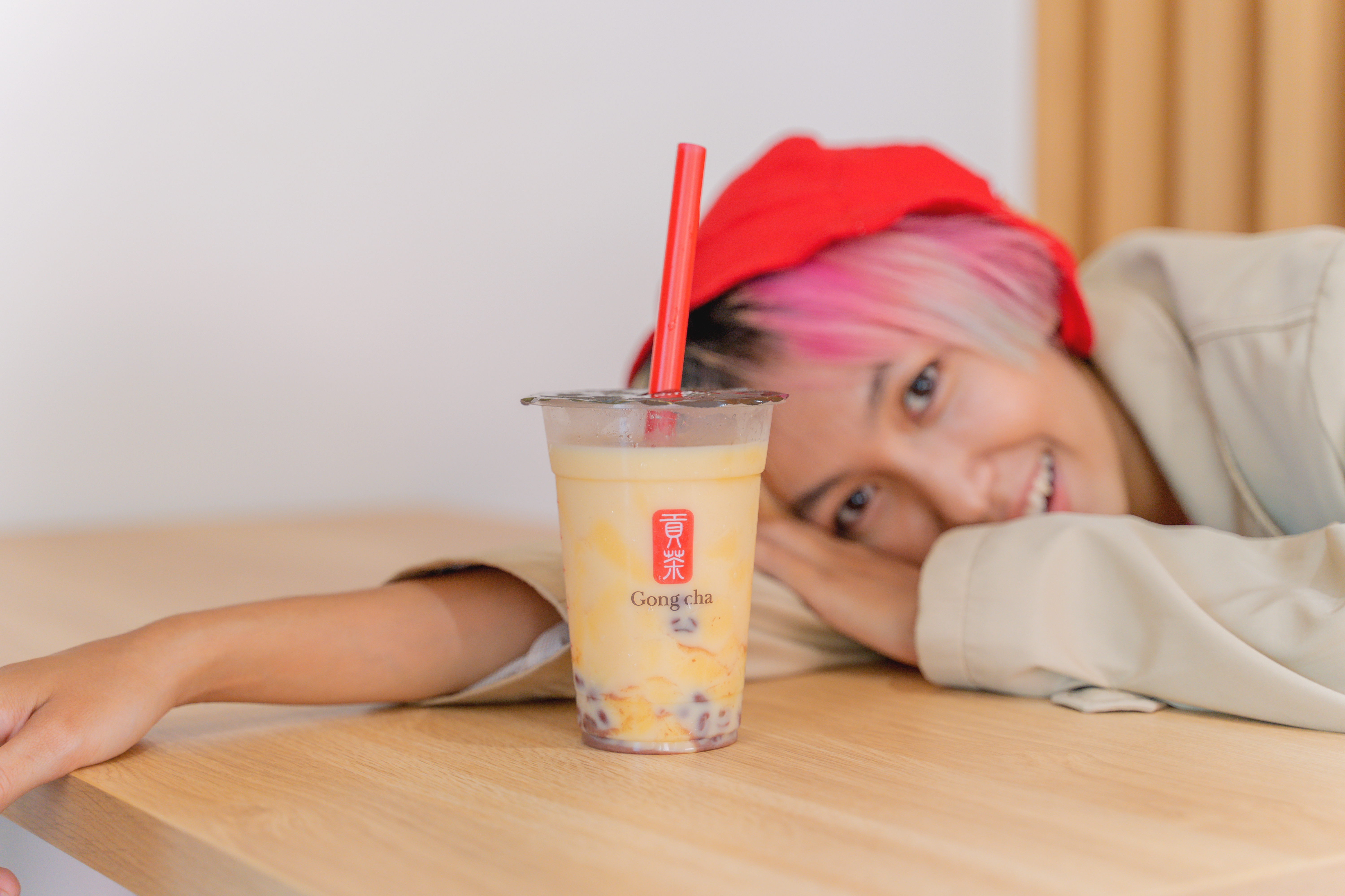 បំបែកក្ដីបេសកកម្ម «សណ្ដែកក្រហម» នៅ Gong cha ជាមួយភ្នាក់ងារសម្ងាត់របស់រឿងញ៉ាំរឿងធំ