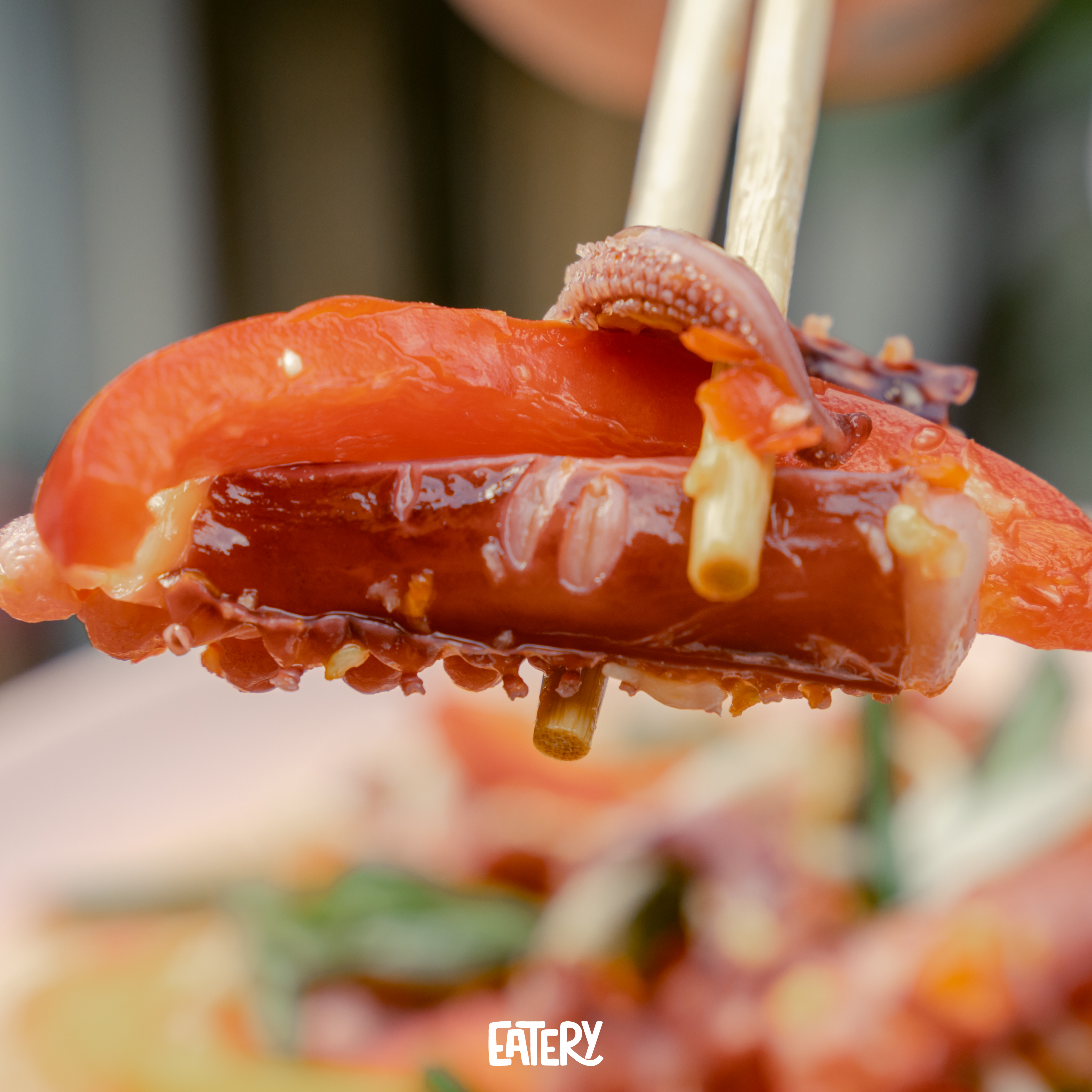 ម្ទេសឯណាដែលថាមិនចេះហឹរ តែមែនទែនទៅនៅ «គ្រឿងសមុទ្រក្រឡុកម្ទេស» ម្ទេសគេអត់ហឹរមែនតាស៎