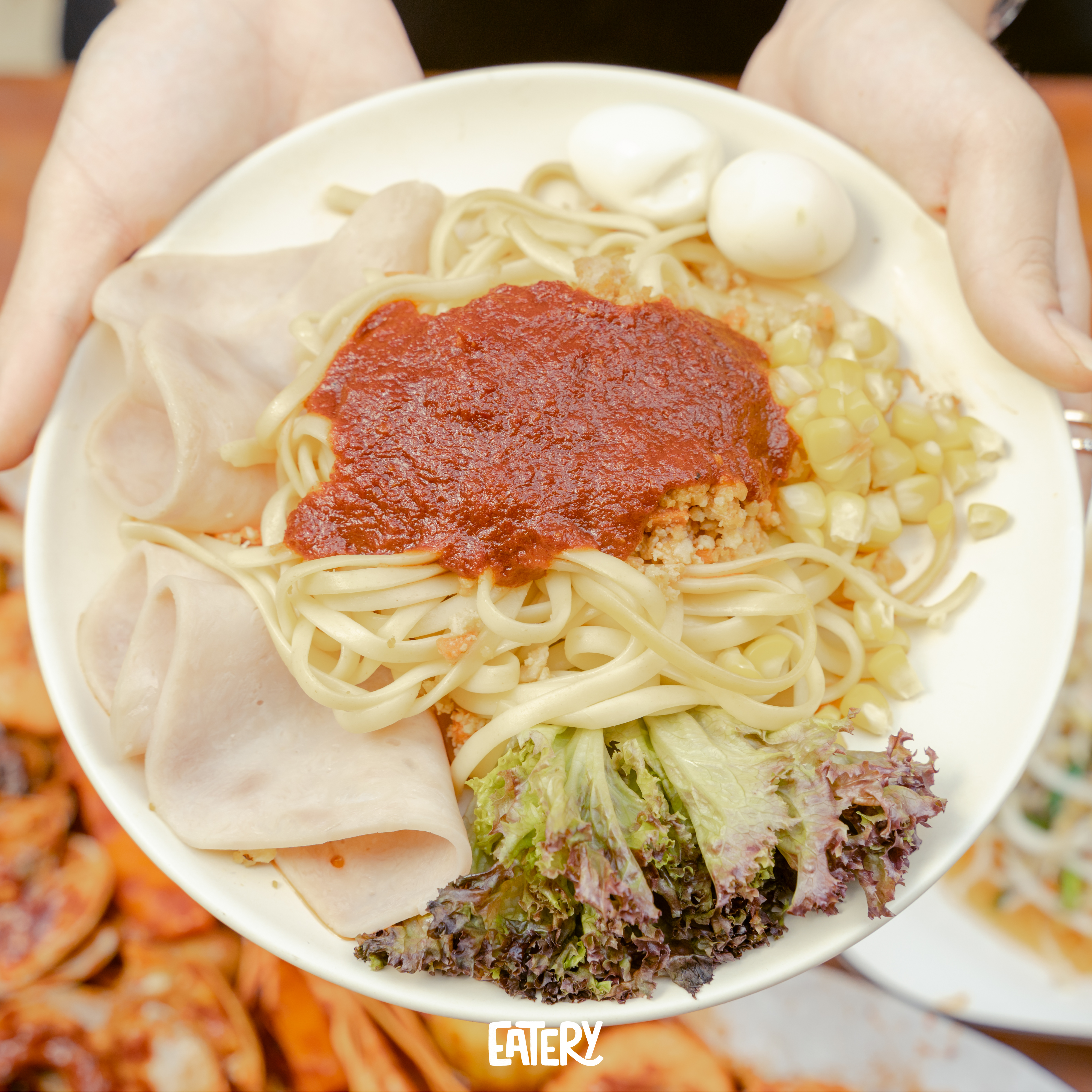 ម្ទេសឯណាដែលថាមិនចេះហឹរ តែមែនទែនទៅនៅ «គ្រឿងសមុទ្រក្រឡុកម្ទេស» ម្ទេសគេអត់ហឹរមែនតាស៎